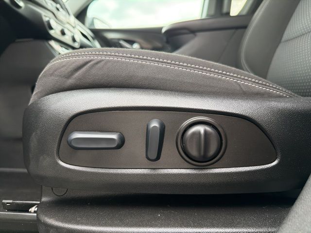 2023 GMC Terrain SLE - Photo 15