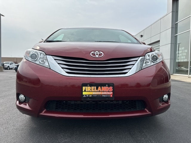 Used 2017 Toyota Sienna XLE with VIN 5TDYZ3DC2HS856424 for sale in Sandusky, OH
