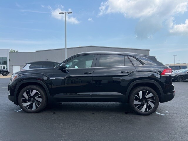 2025 Volkswagen Atlas Cross Sport SE Technology photo 4