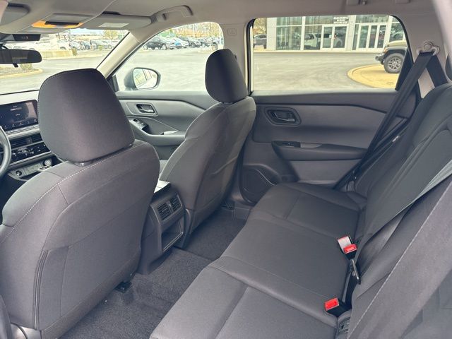 2025 Nissan Rogue S - Photo 28