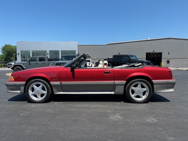 1991 Ford Mustang GT Convertible photo 4