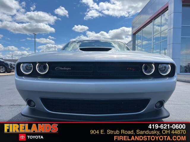 2023 Dodge Challenger R/T Scat Pack photo 2