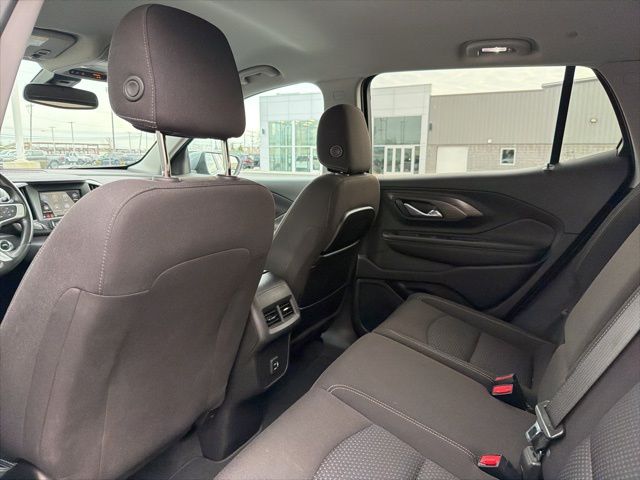 2023 GMC Terrain SLE - Photo 30