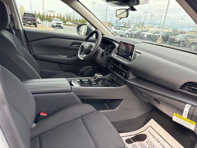 2025 Nissan Rogue S - Photo 23