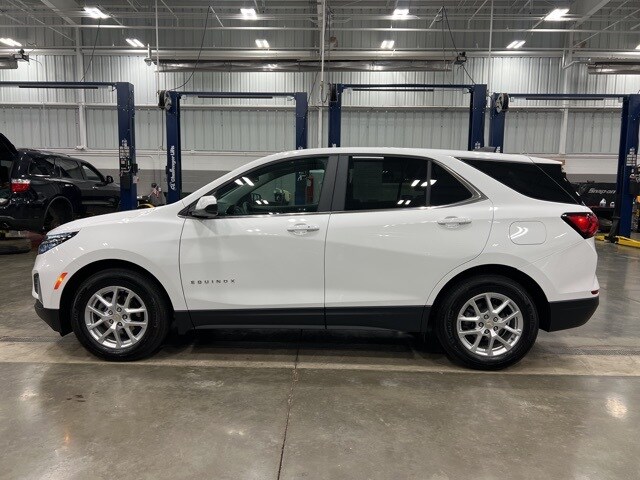 2024 Chevrolet Equinox LT photo 3