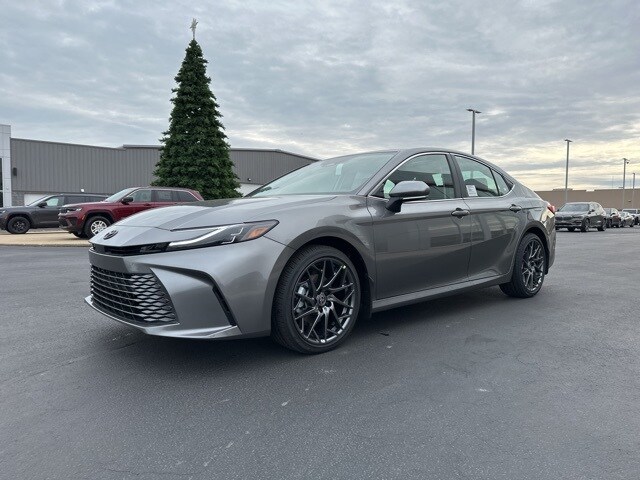 2026 Toyota Camry XLE photo 3