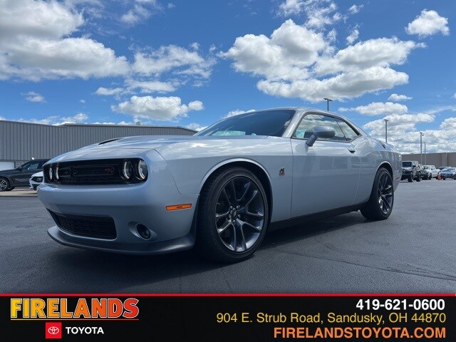 2023 Dodge Challenger R/T Scat Pack photo 3