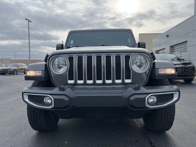 2022 Jeep Wrangler Unlimited Sahara photo 2