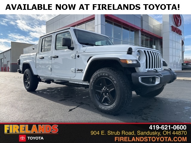 2021 Jeep Gladiator Sport S's photo