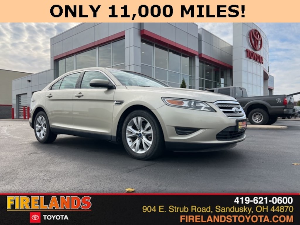 Used 2010 Ford Taurus SEL Sedan