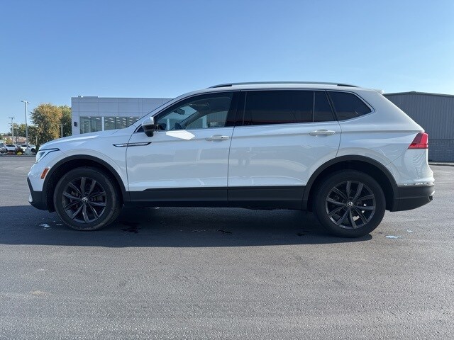2022 Volkswagen Tiguan SE photo 3