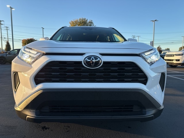 Used 2022 Toyota RAV4 XLE with VIN 2T3P1RFV5NC323547 for sale in Northfield, Minnesota