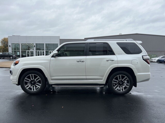 2017 Toyota 4Runner Limited photo 3