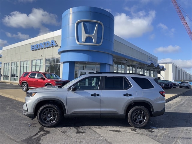 2025 Honda Pilot TrailSport's photo