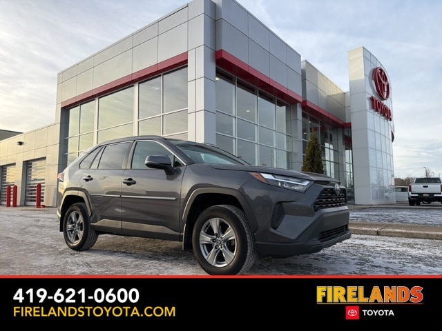 2023 Toyota RAV4 XLE's photo