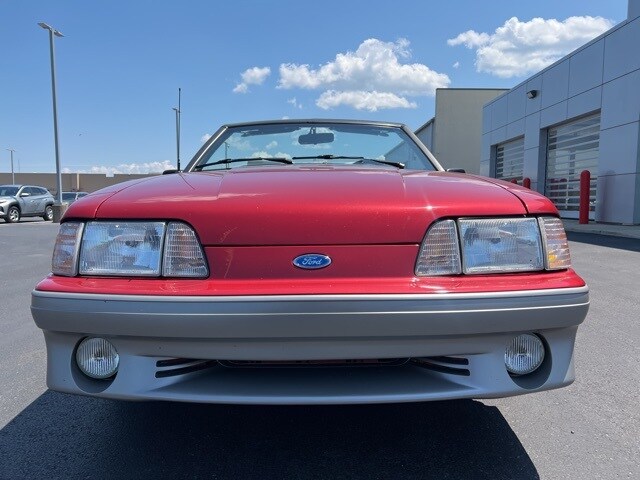 1991 Ford Mustang GT Convertible photo 2