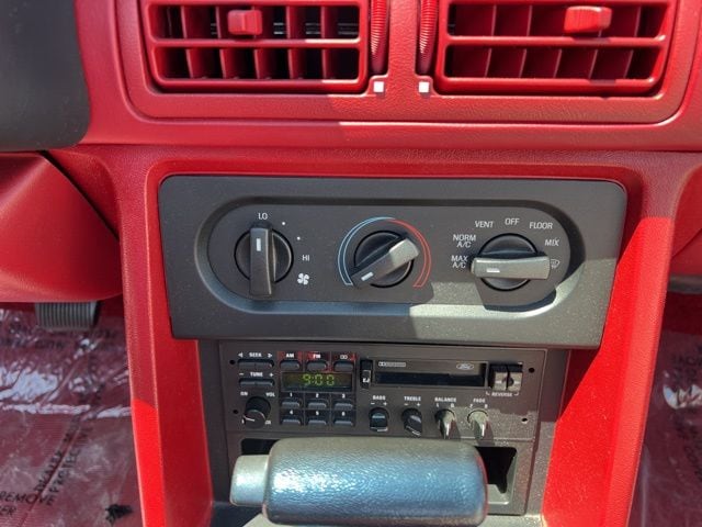 1991 Ford Mustang - Photo 29