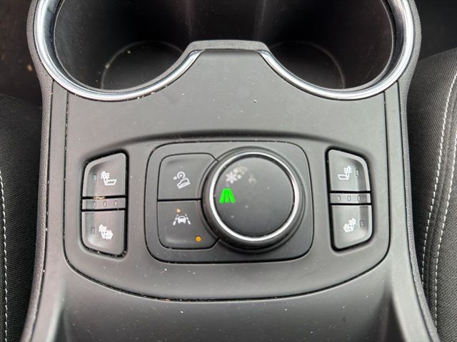 2023 GMC Terrain SLE - Photo 24