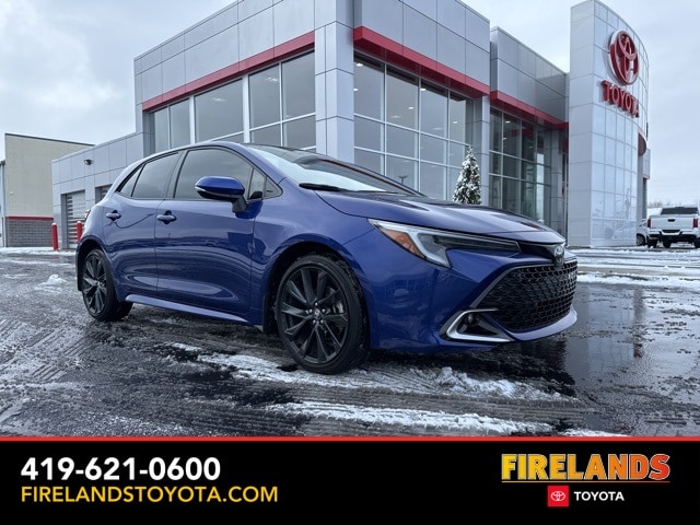 2025 Toyota Corolla Hatchback XSE's photo