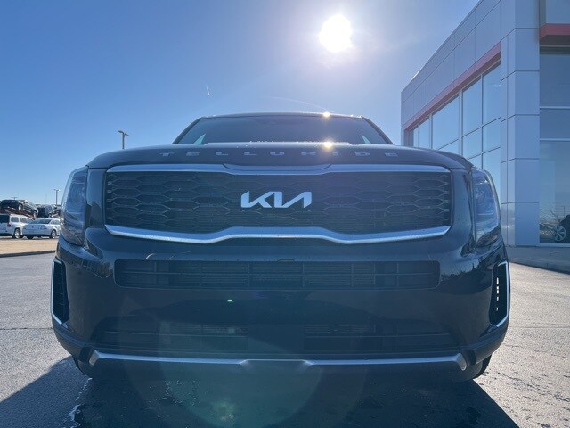 2022 Kia Telluride S photo 2