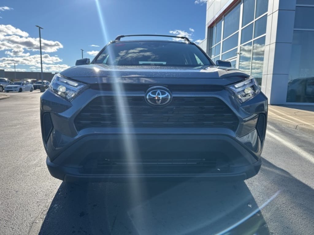 New 2025 Toyota RAV4 XLE XLE AWD SUV