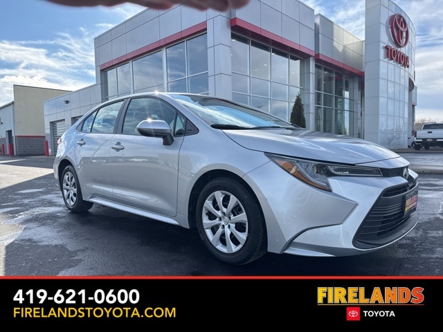 2024 Toyota Corolla LE's photo