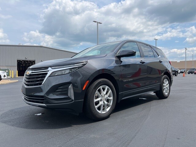 2023 Chevrolet Equinox LT photo 3