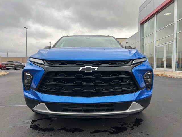 2024 Chevrolet Blazer 2LT photo 2