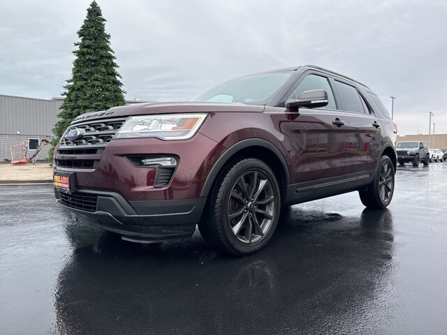 2018 Ford Explorer XLT photo 2
