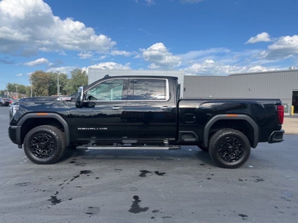 Used 2024 GMC Sierra 2500 HD Denali Truck Crew Cab