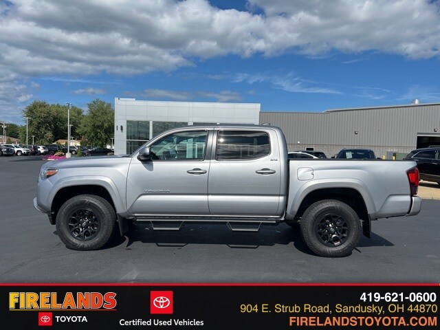 2020 Toyota Tacoma SR5 Double Cab photo 3