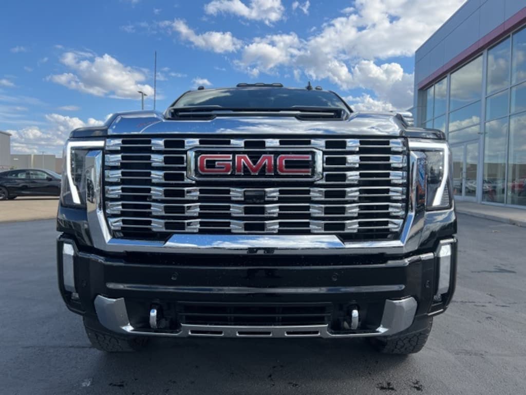 Used 2024 GMC Sierra 2500 HD Denali Truck Crew Cab