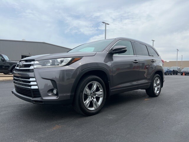 2019 Toyota Highlander Limited photo 3