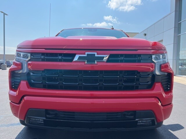 2022 Chevrolet Silverado 1500 RST photo 2
