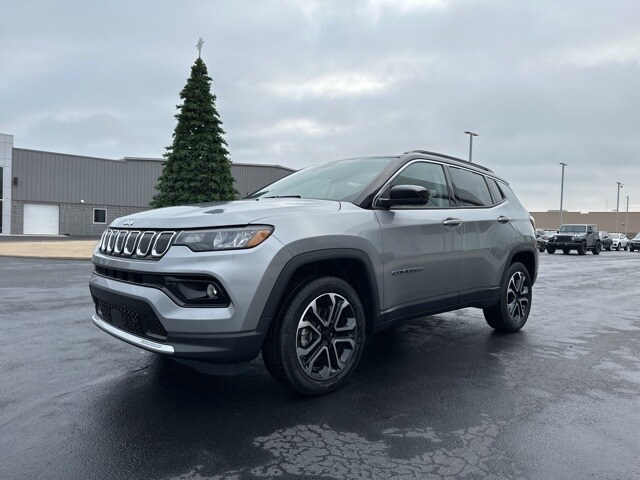 2022 Jeep Compass Limited photo 3