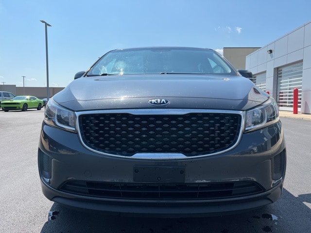 Used 2017 Kia Sedona LX with VIN KNDMB5C10H6225122 for sale in Sandusky, OH