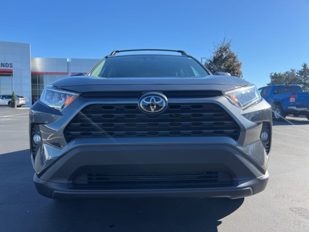 Used 2020 Toyota RAV4 XLE SUV