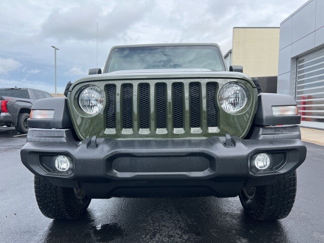 2021 Jeep Wrangler Unlimited Sport Islander photo 2