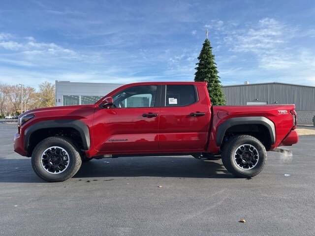2025 Toyota Tacoma TRD Off-Road 4x4 Double Cab photo 2