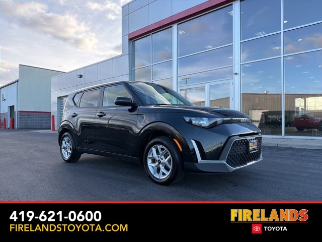 2024 Kia Soul LX's photo