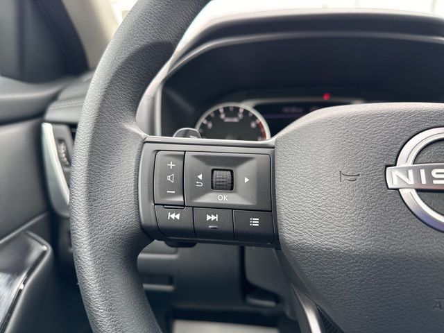 2025 Nissan Rogue S - Photo 17
