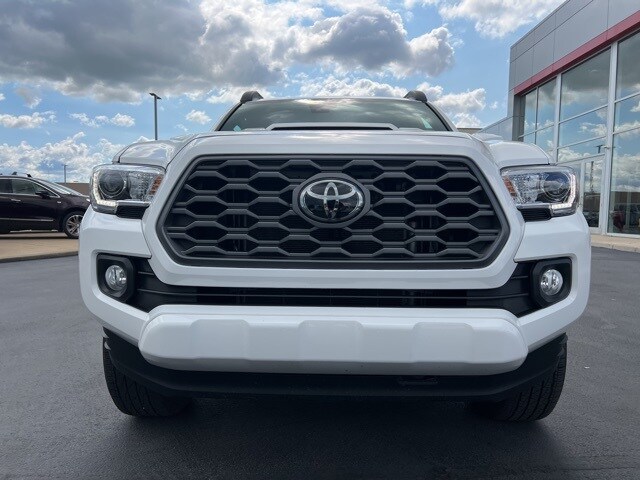 2023 Toyota Tacoma TRD Sport Double Cab photo 2