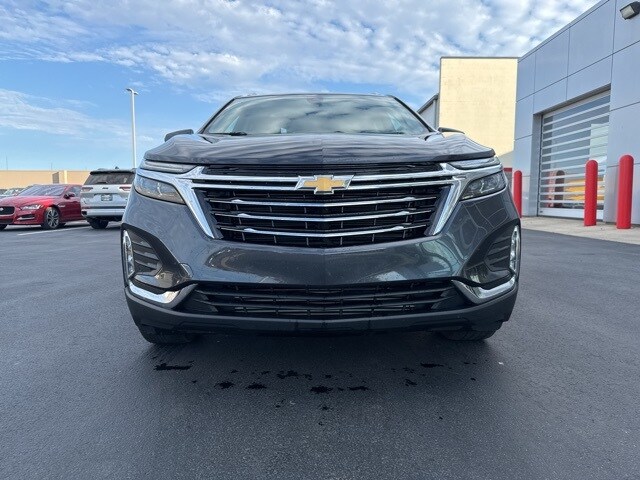 2022 Chevrolet Equinox Premier photo 2