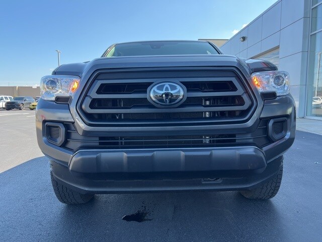 2023 Toyota Tacoma SR photo 2