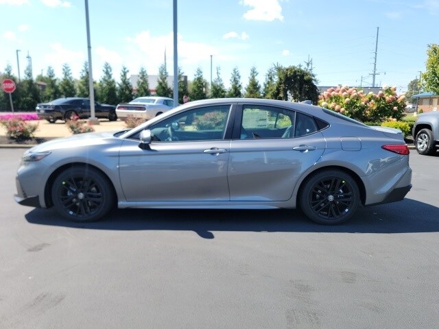 2025 Toyota Camry SE photo 2