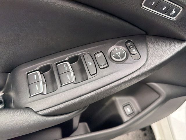 2022 Honda Accord Touring - Photo 18
