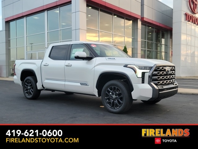 2025 Toyota Tundra Platinum's photo