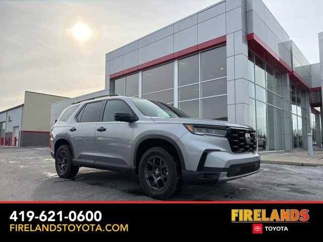 2025 Honda Pilot TrailSport's photo