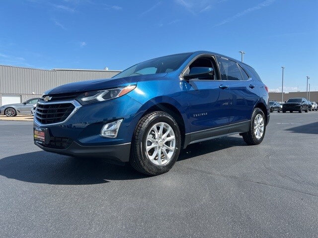 2020 Chevrolet Equinox LT photo 2