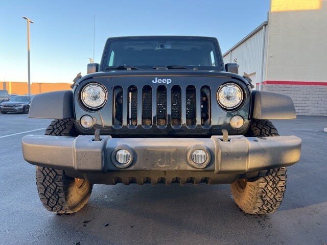 2017 Jeep Wrangler Unlimited Rubicon photo 2